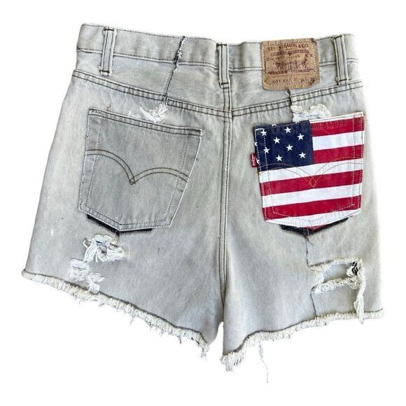 Vintage Button Fly Levi’s DIY Jeans Skirt Distressed American Flag Frayed Hem - Picture 10 of 10